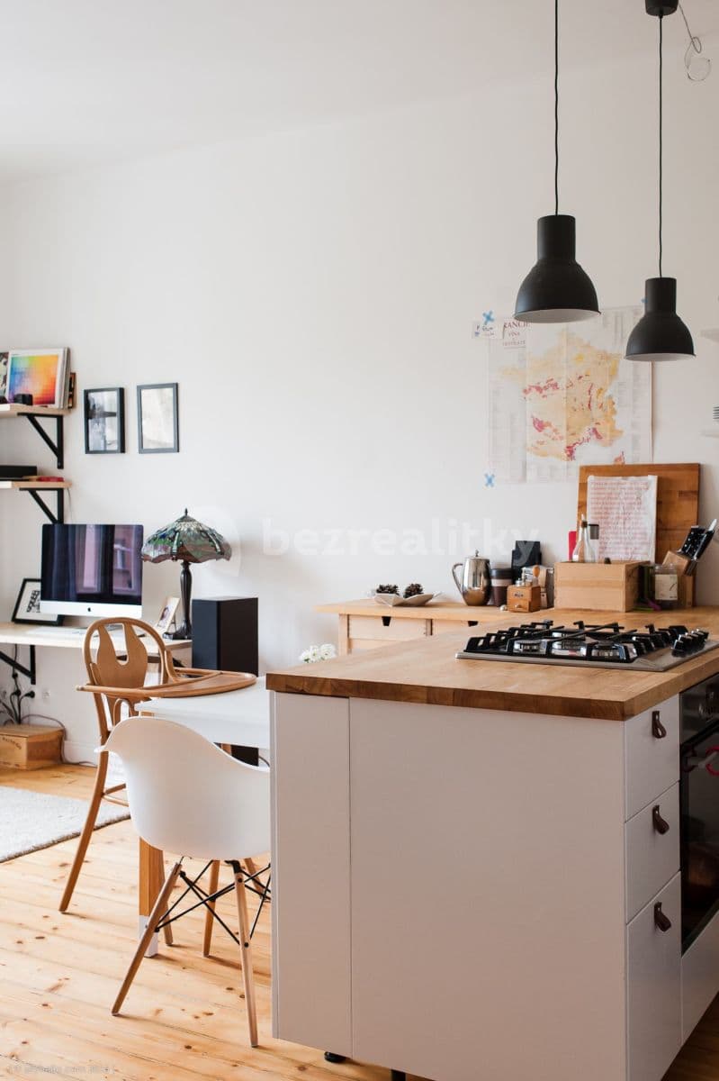 Prenájom bytu 3-izbový 69 m², Rooseveltova, Praha, Praha Prenájom bytu 3-izbový 69 m², Rooseveltova, Praha, Praha