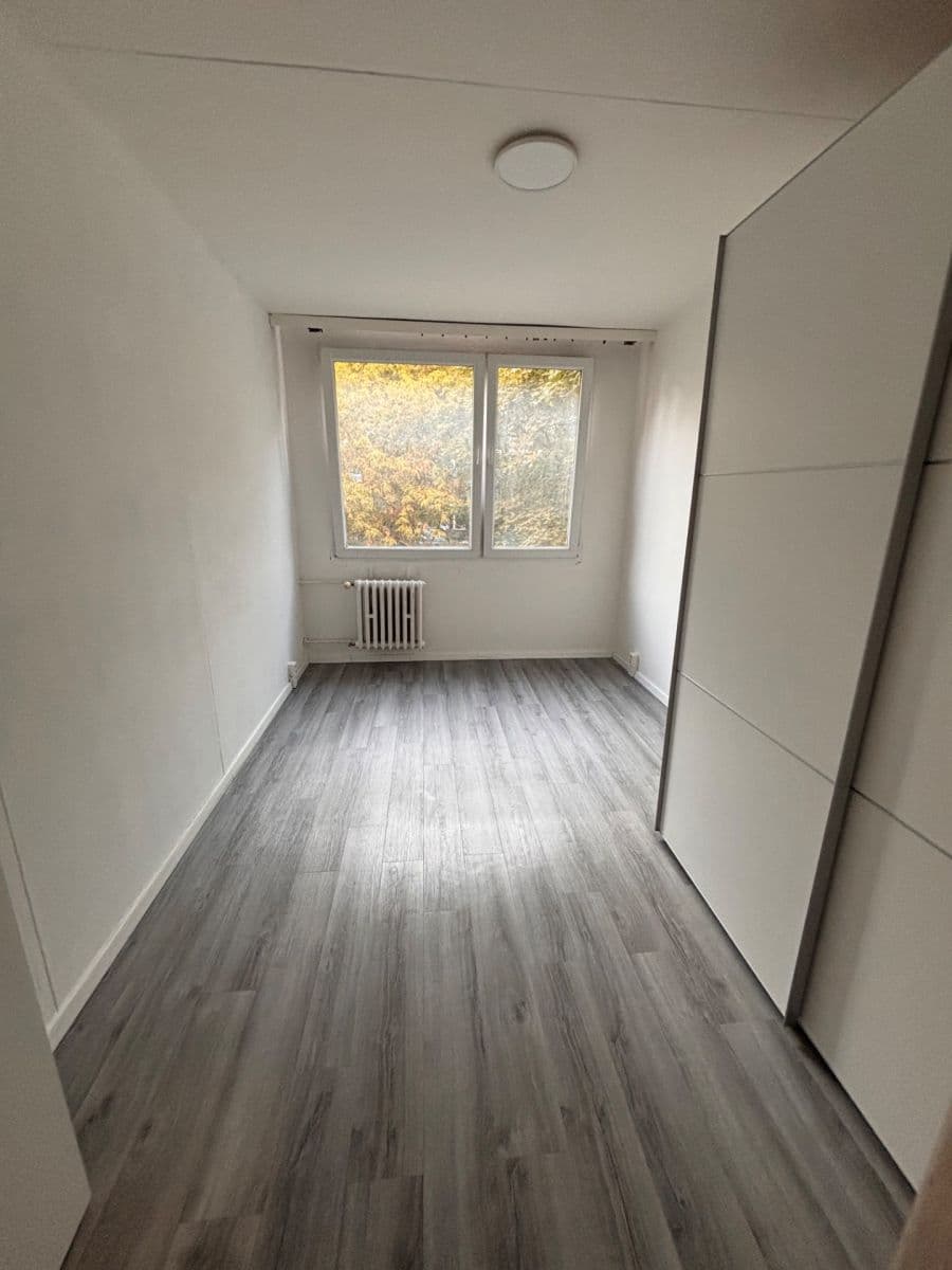 Prenájom bytu 3-izbový 78 m², Mariánská, Praha, Praha Prenájom bytu 3-izbový 78 m², Mariánská, Praha, Praha