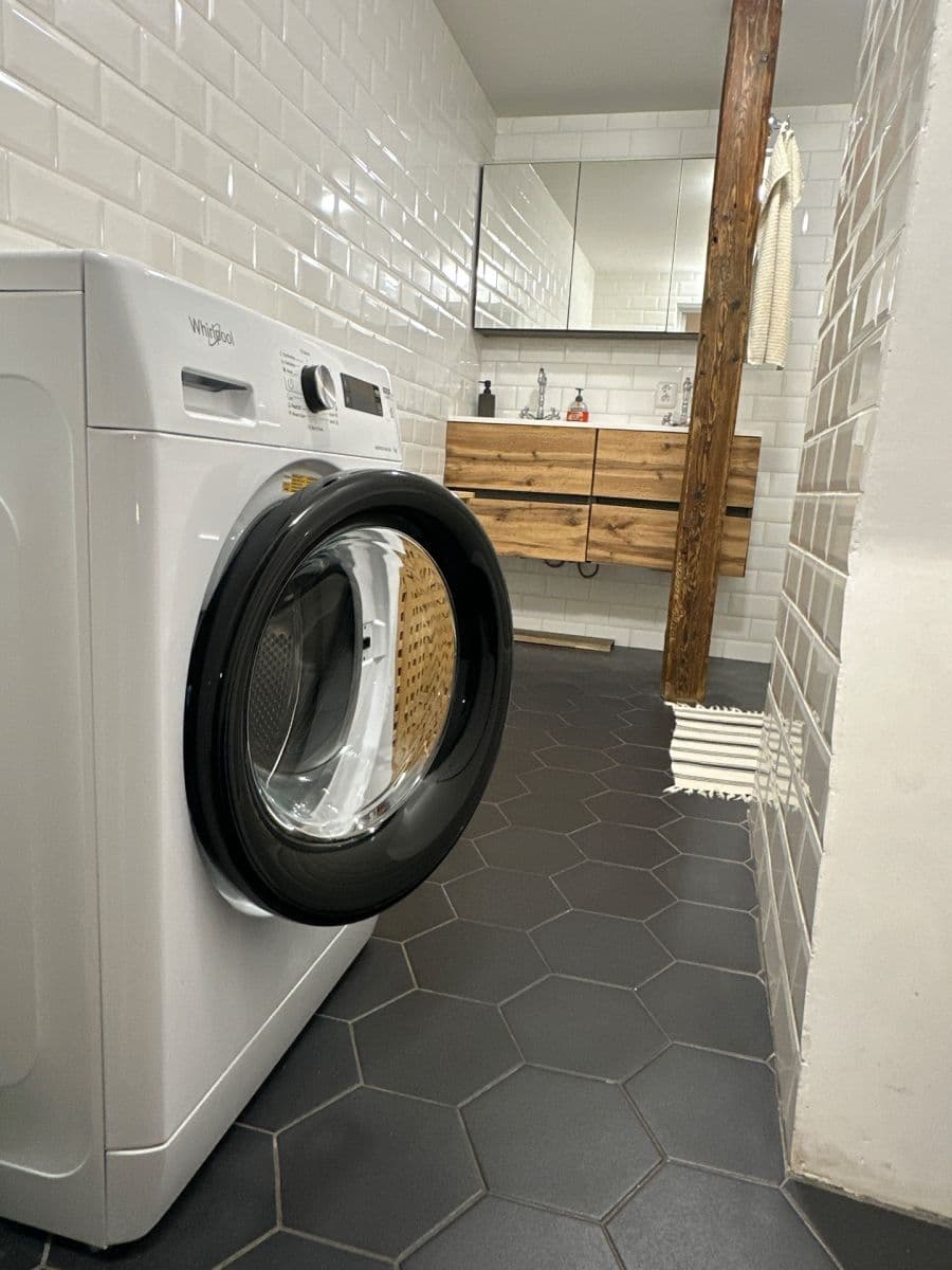 Prenájom bytu 2-izbový 56 m², Klapkova, Praha, Praha Prenájom bytu 2-izbový 56 m², Klapkova, Praha, Praha