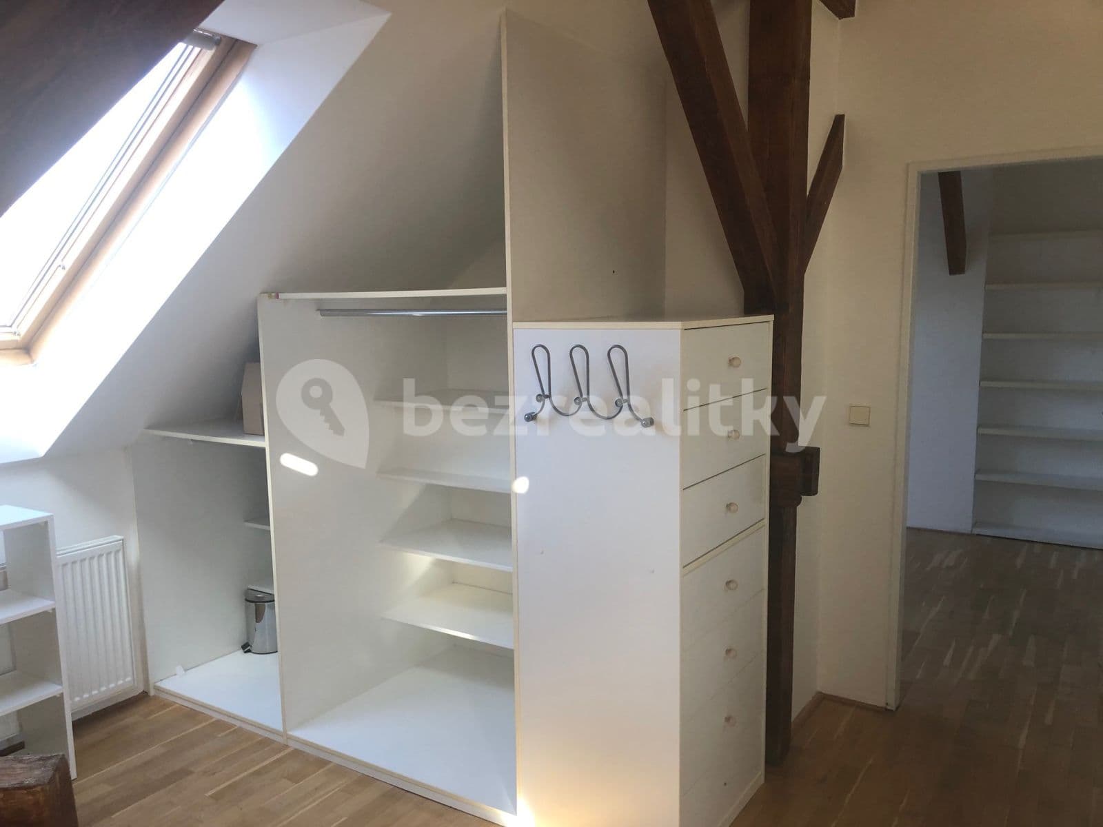 Prenájom bytu 4-izbový 130 m², Čihákova, Praha, Praha Prenájom bytu 4-izbový 130 m², Čihákova, Praha, Praha