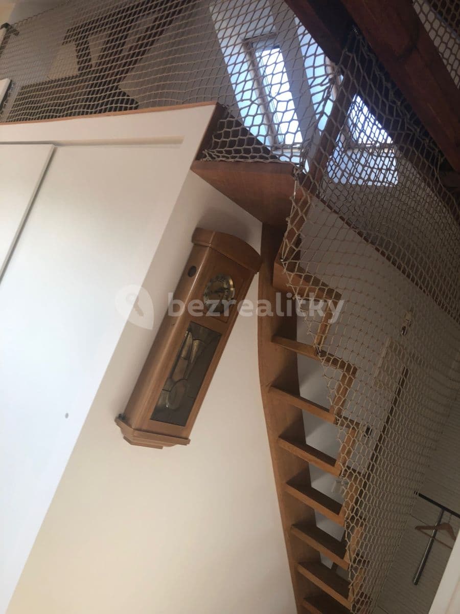 Prenájom bytu 4-izbový 130 m², Čihákova, Praha, Praha Prenájom bytu 4-izbový 130 m², Čihákova, Praha, Praha