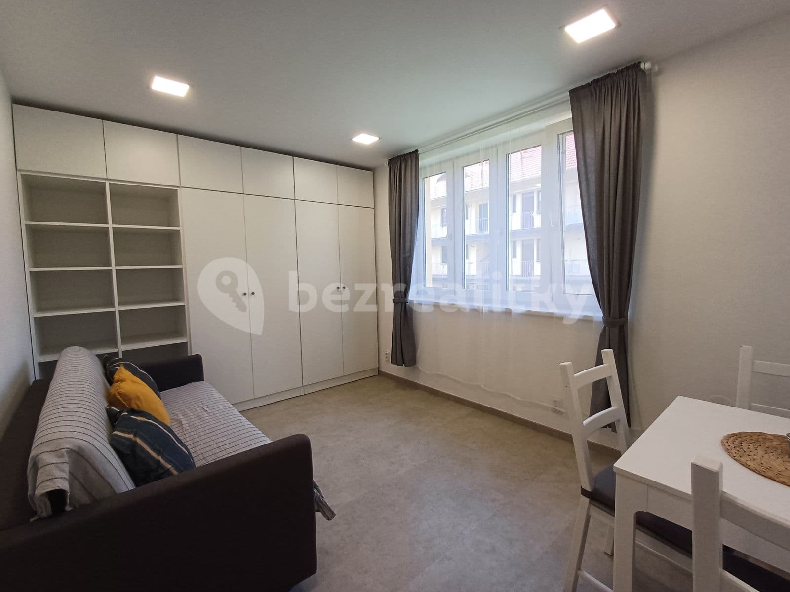 Prenájom bytu 1-izbový 26 m², Gallašova, Brno, Jihomoravský kraj Prenájom bytu 1-izbový 26 m², Gallašova, Brno, Jihomoravský kraj