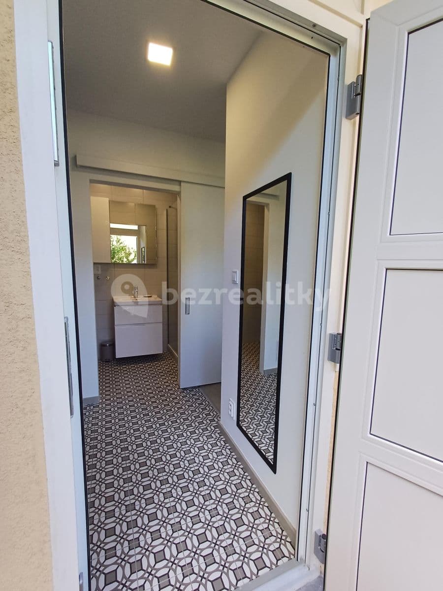 Prenájom bytu 1-izbový 26 m², Gallašova, Brno, Jihomoravský kraj Prenájom bytu 1-izbový 26 m², Gallašova, Brno, Jihomoravský kraj