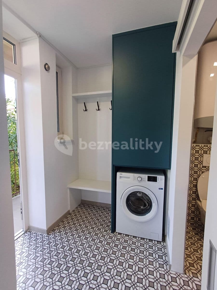 Prenájom bytu 1-izbový 26 m², Gallašova, Brno, Jihomoravský kraj Prenájom bytu 1-izbový 26 m², Gallašova, Brno, Jihomoravský kraj