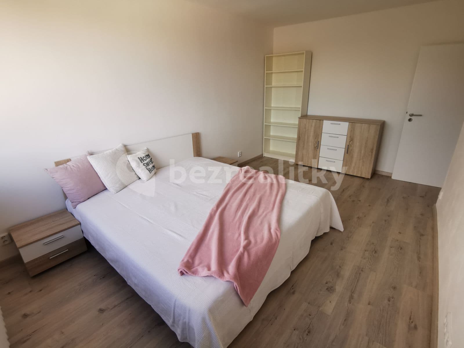 Prenájom bytu 2-izbový 42 m², Krupská, Praha, Praha Prenájom bytu 2-izbový 42 m², Krupská, Praha, Praha