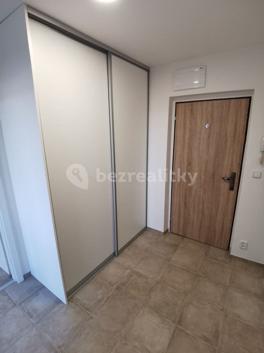 Prenájom bytu 2-izbový 42 m², Krupská, Praha, Praha Prenájom bytu 2-izbový 42 m², Krupská, Praha, Praha