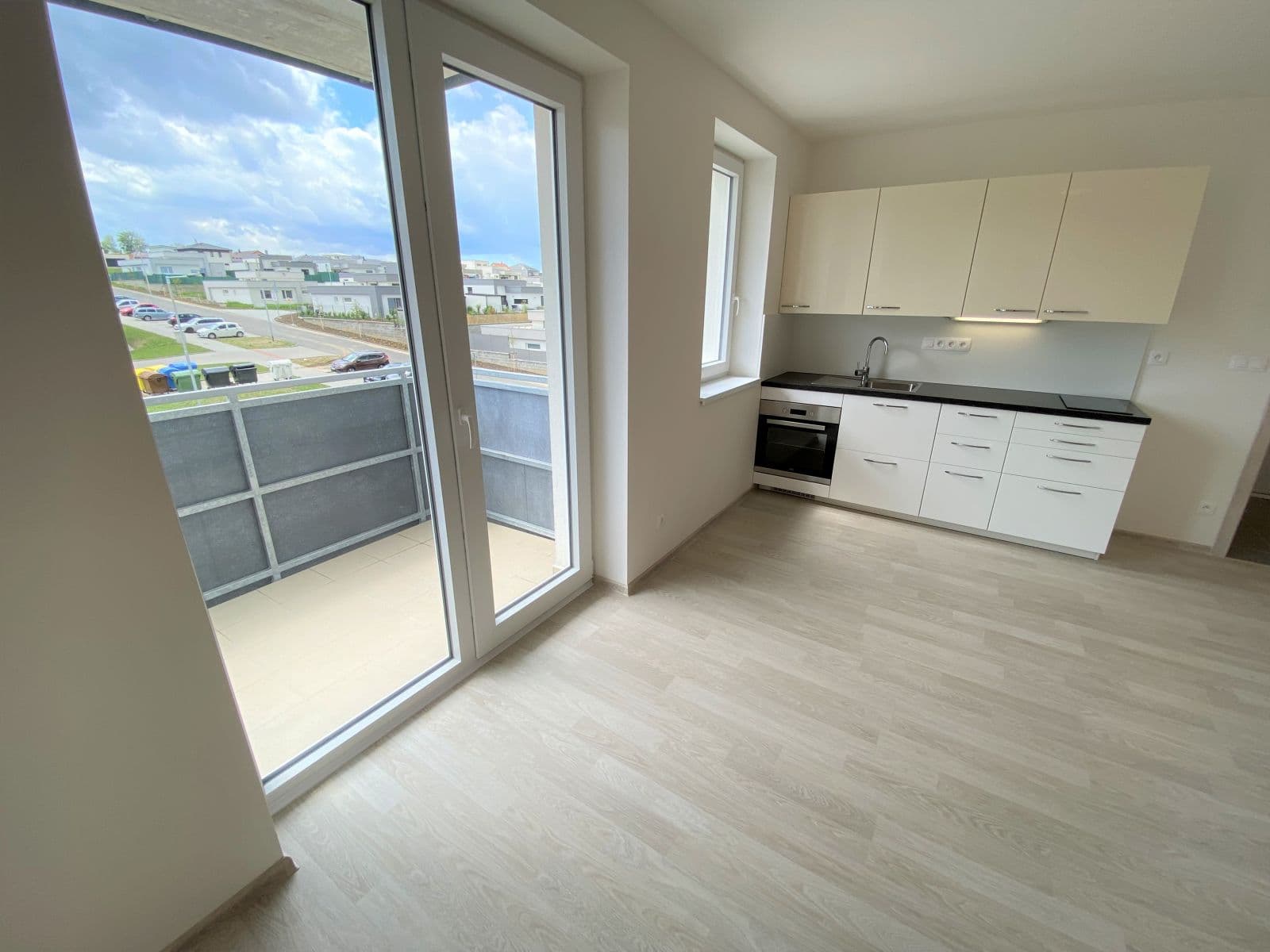 Prenájom bytu 1-izbový 34 m², Žitavská, Jihlava, Kraj Vysočina Prenájom bytu 1-izbový 34 m², Žitavská, Jihlava, Kraj Vysočina