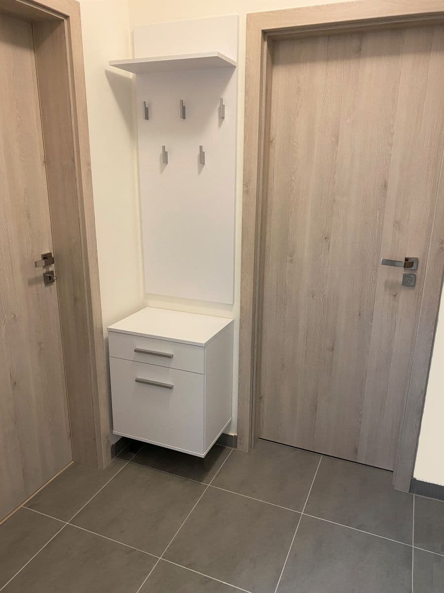 Prenájom bytu 1-izbový 34 m², Žitavská, Jihlava, Kraj Vysočina Prenájom bytu 1-izbový 34 m², Žitavská, Jihlava, Kraj Vysočina