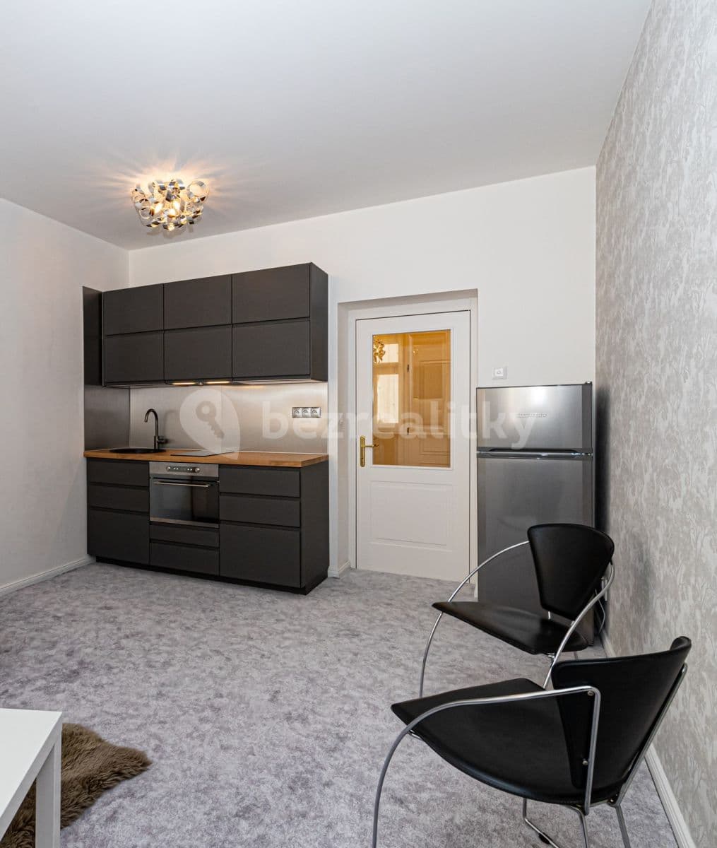 Prenájom bytu 1-izbový 30 m², Záhřebská, Praha, Praha Prenájom bytu 1-izbový 30 m², Záhřebská, Praha, Praha