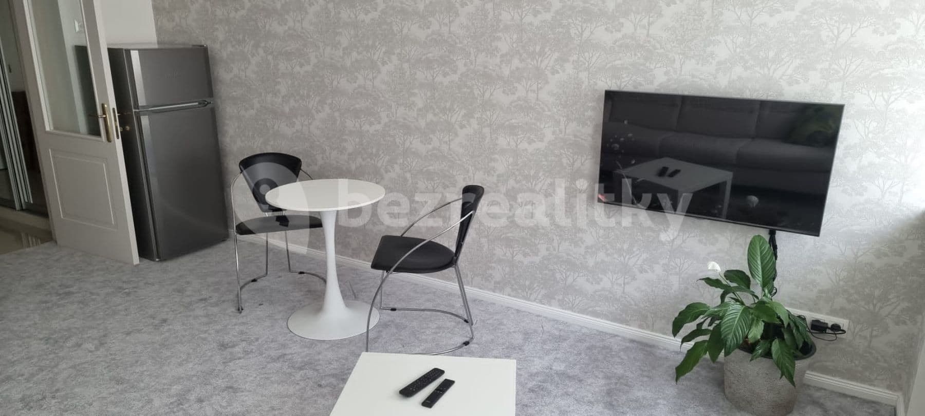 Prenájom bytu 1-izbový 30 m², Záhřebská, Praha, Praha Prenájom bytu 1-izbový 30 m², Záhřebská, Praha, Praha