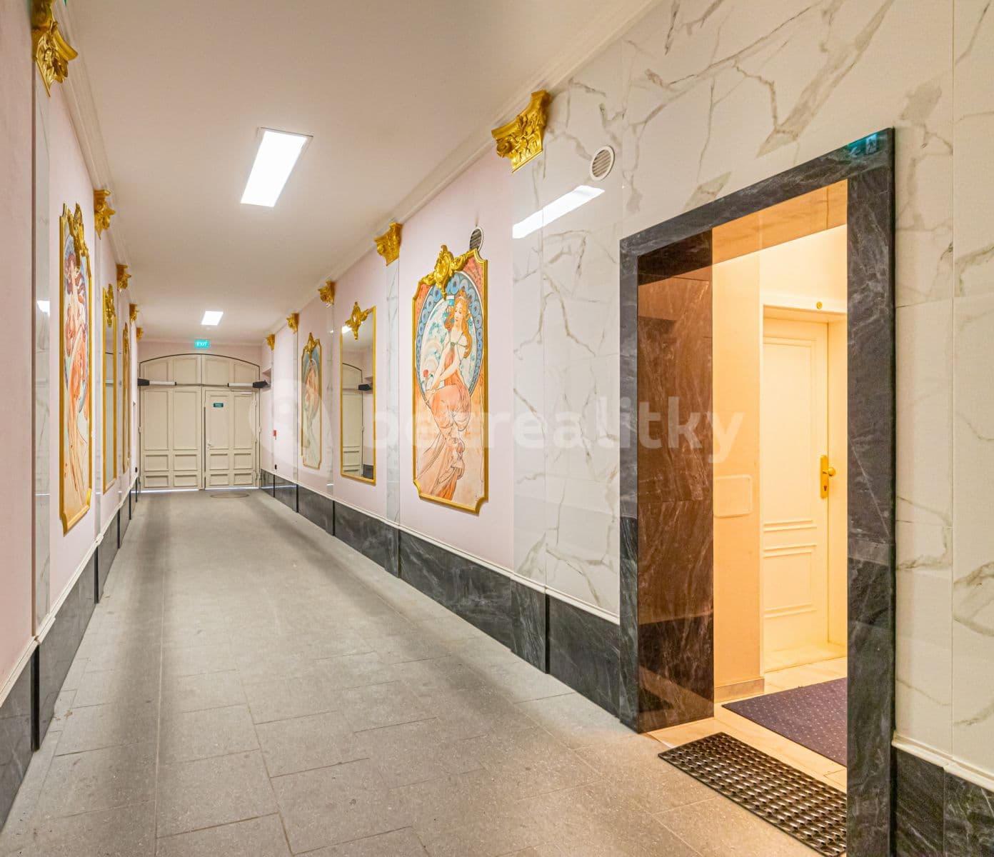 Prenájom bytu 1-izbový 30 m², Záhřebská, Praha, Praha Prenájom bytu 1-izbový 30 m², Záhřebská, Praha, Praha