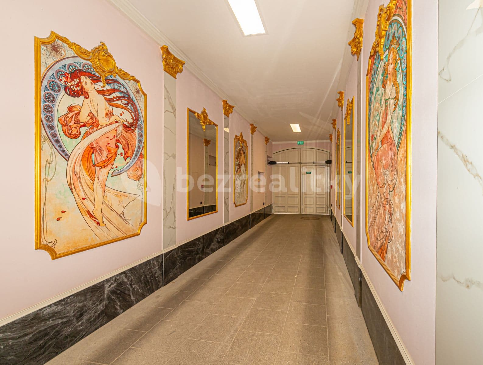 Prenájom bytu 1-izbový 30 m², Záhřebská, Praha, Praha Prenájom bytu 1-izbový 30 m², Záhřebská, Praha, Praha