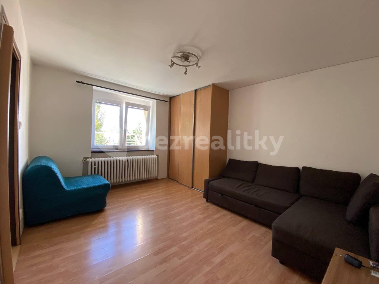 Prenájom bytu 1-izbový 32 m², Kordačova, Kladno, Středočeský kraj