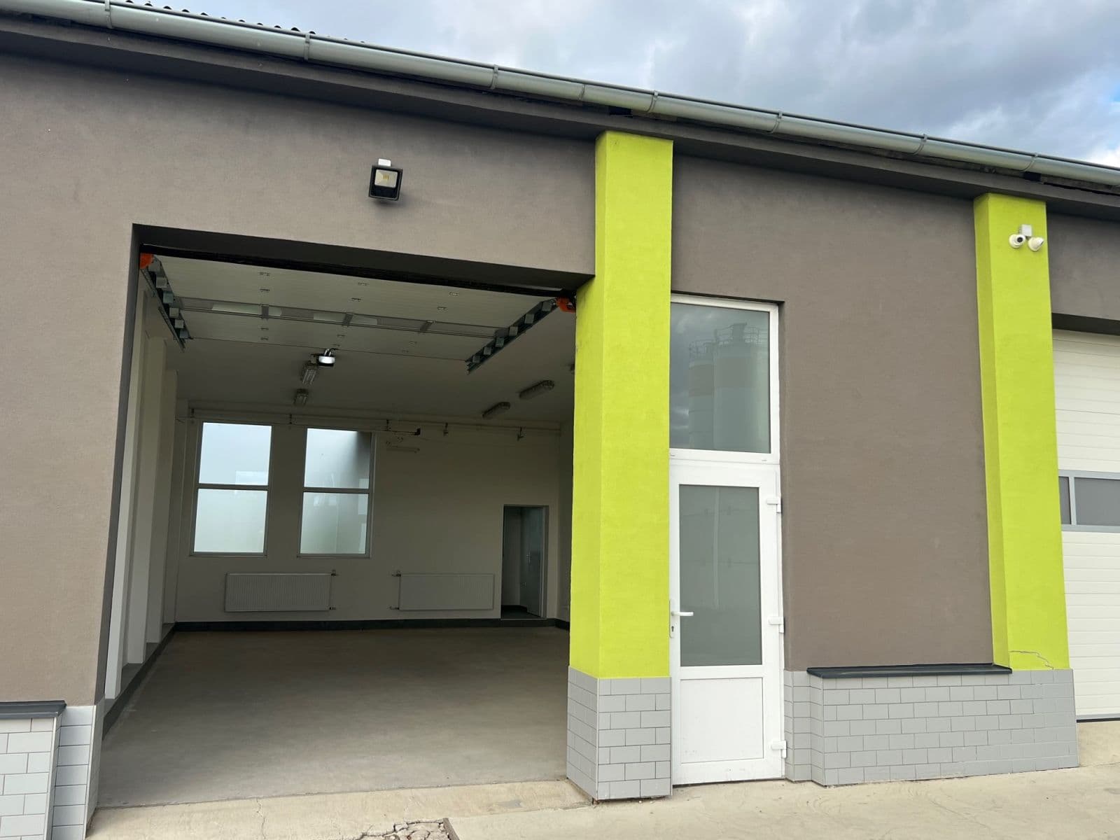 Prenájom nebytového priestoru 90 m², Samostatnost, Holešov, Zlínský kraj Prenájom nebytového priestoru 90 m², Samostatnost, Holešov, Zlínský kraj