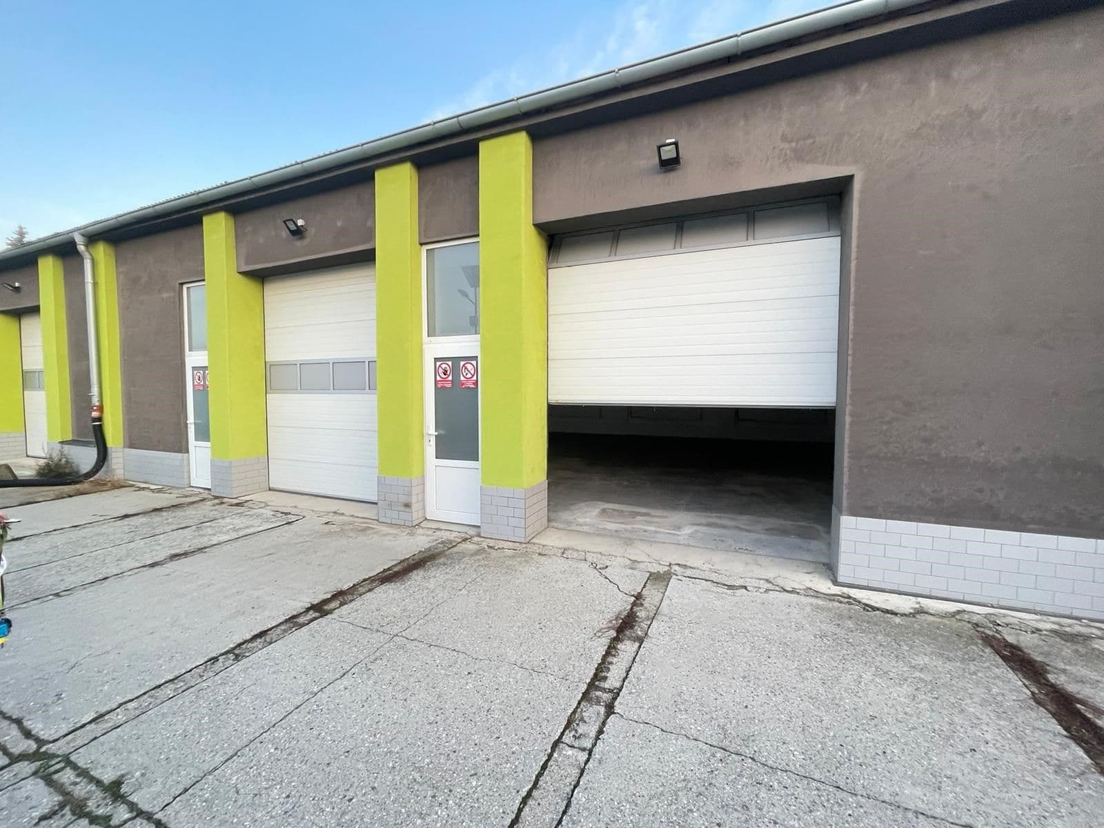 Prenájom nebytového priestoru 90 m², Samostatnost, Holešov, Zlínský kraj Prenájom nebytového priestoru 90 m², Samostatnost, Holešov, Zlínský kraj