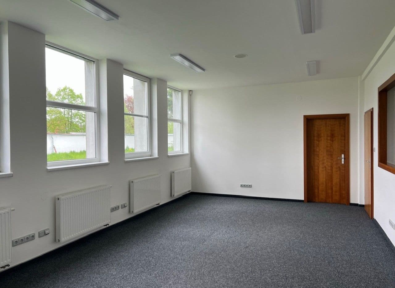 Prenájom nebytového priestoru 90 m², Samostatnost, Holešov, Zlínský kraj Prenájom nebytového priestoru 90 m², Samostatnost, Holešov, Zlínský kraj