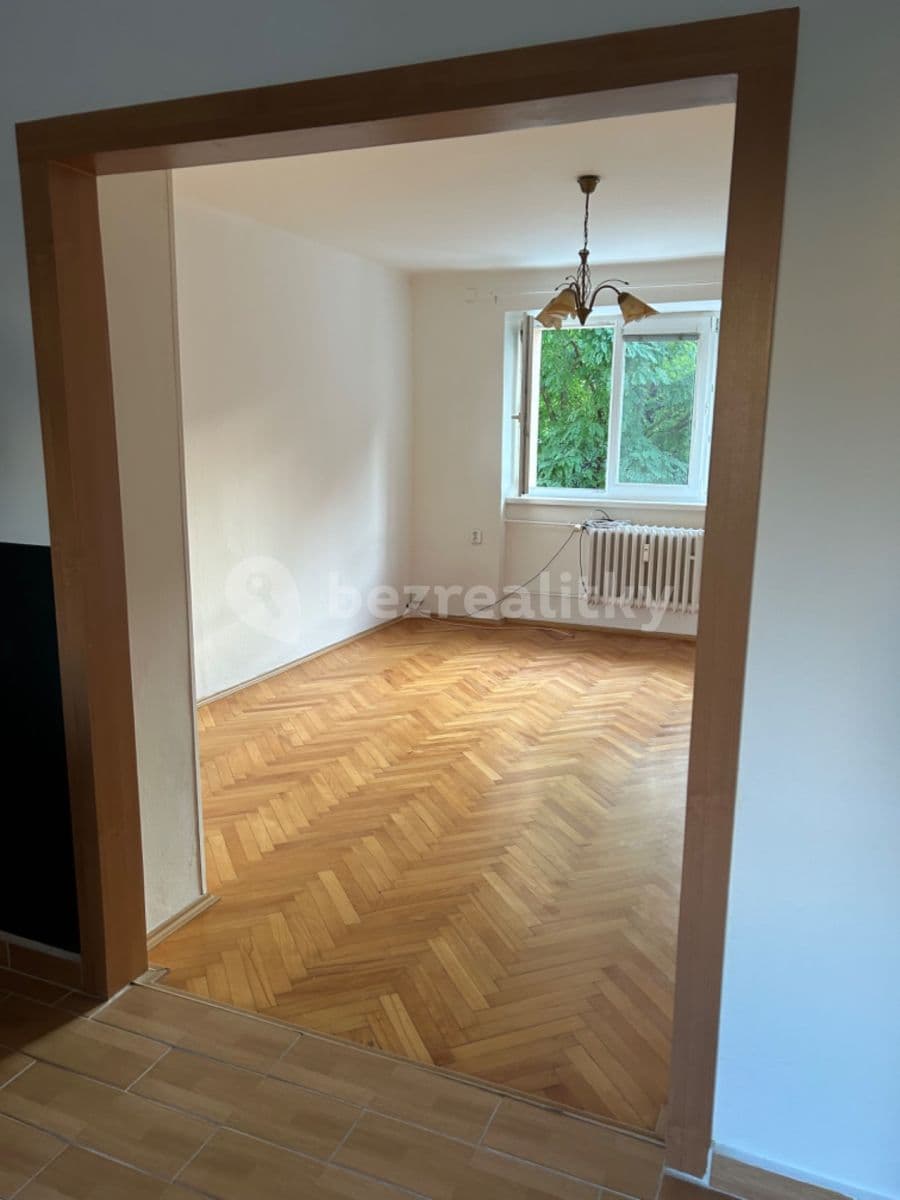 Prenájom bytu 2-izbový 57 m², Unhošťská, Kladno, Středočeský kraj Prenájom bytu 2-izbový 57 m², Unhošťská, Kladno, Středočeský kraj
