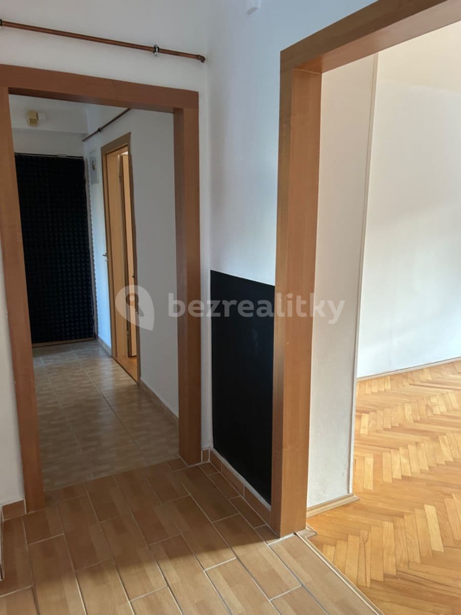 Prenájom bytu 2-izbový 57 m², Unhošťská, Kladno, Středočeský kraj Prenájom bytu 2-izbový 57 m², Unhošťská, Kladno, Středočeský kraj