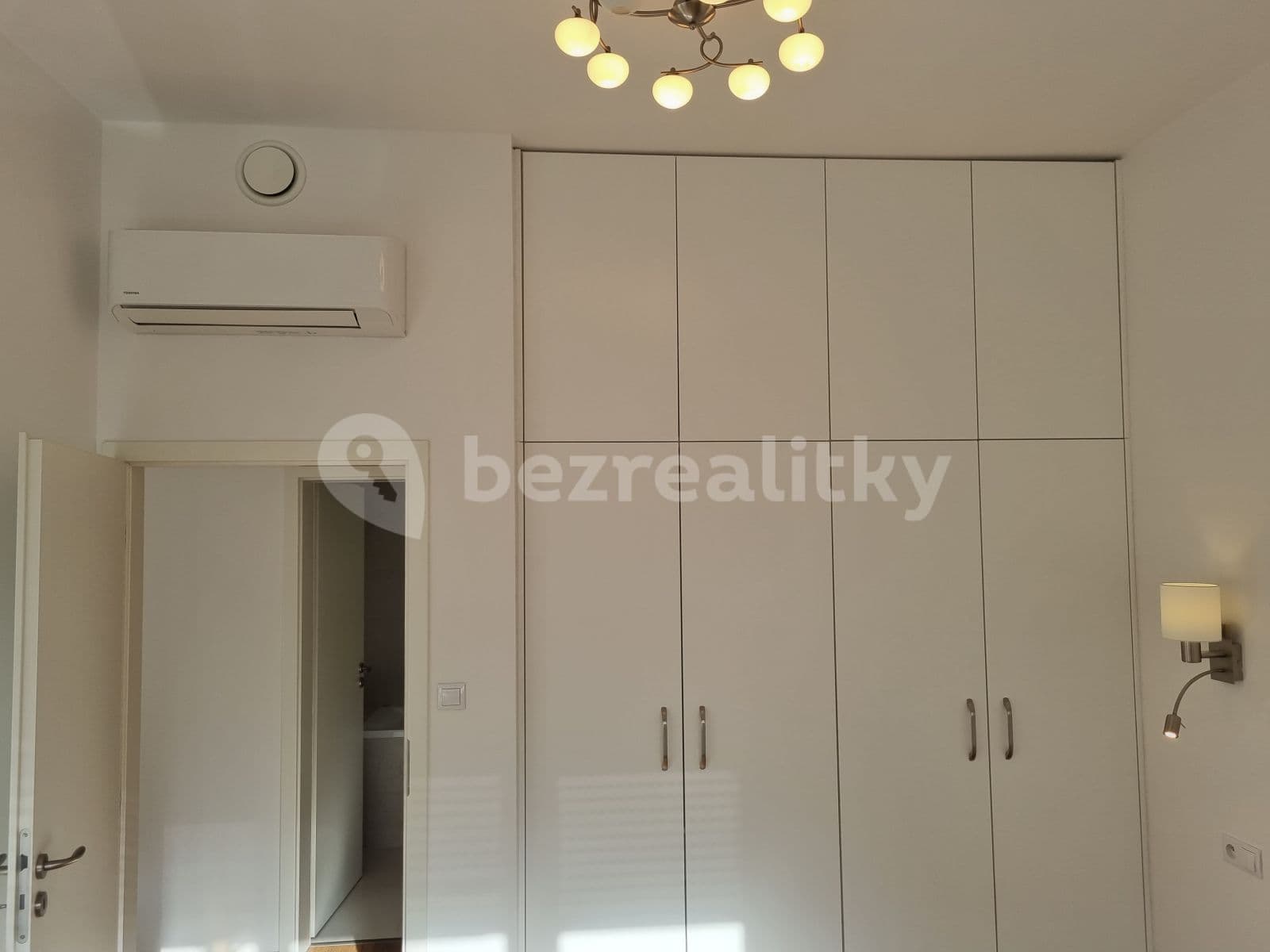 Prenájom bytu 2-izbový 47 m², Antonínská, Praha, Praha Prenájom bytu 2-izbový 47 m², Antonínská, Praha, Praha