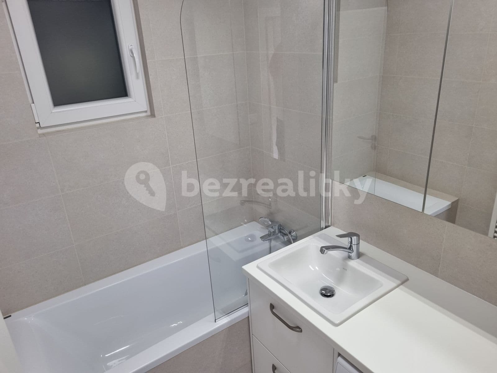 Prenájom bytu 2-izbový 47 m², Antonínská, Praha, Praha Prenájom bytu 2-izbový 47 m², Antonínská, Praha, Praha