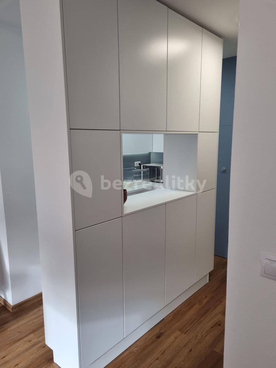 Prenájom bytu 2-izbový 47 m², Antonínská, Praha, Praha Prenájom bytu 2-izbový 47 m², Antonínská, Praha, Praha