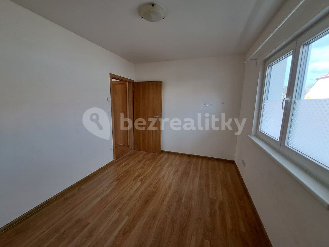 Prenájom bytu 2-izbový 36 m², Družstevní, Přítluky, Jihomoravský kraj