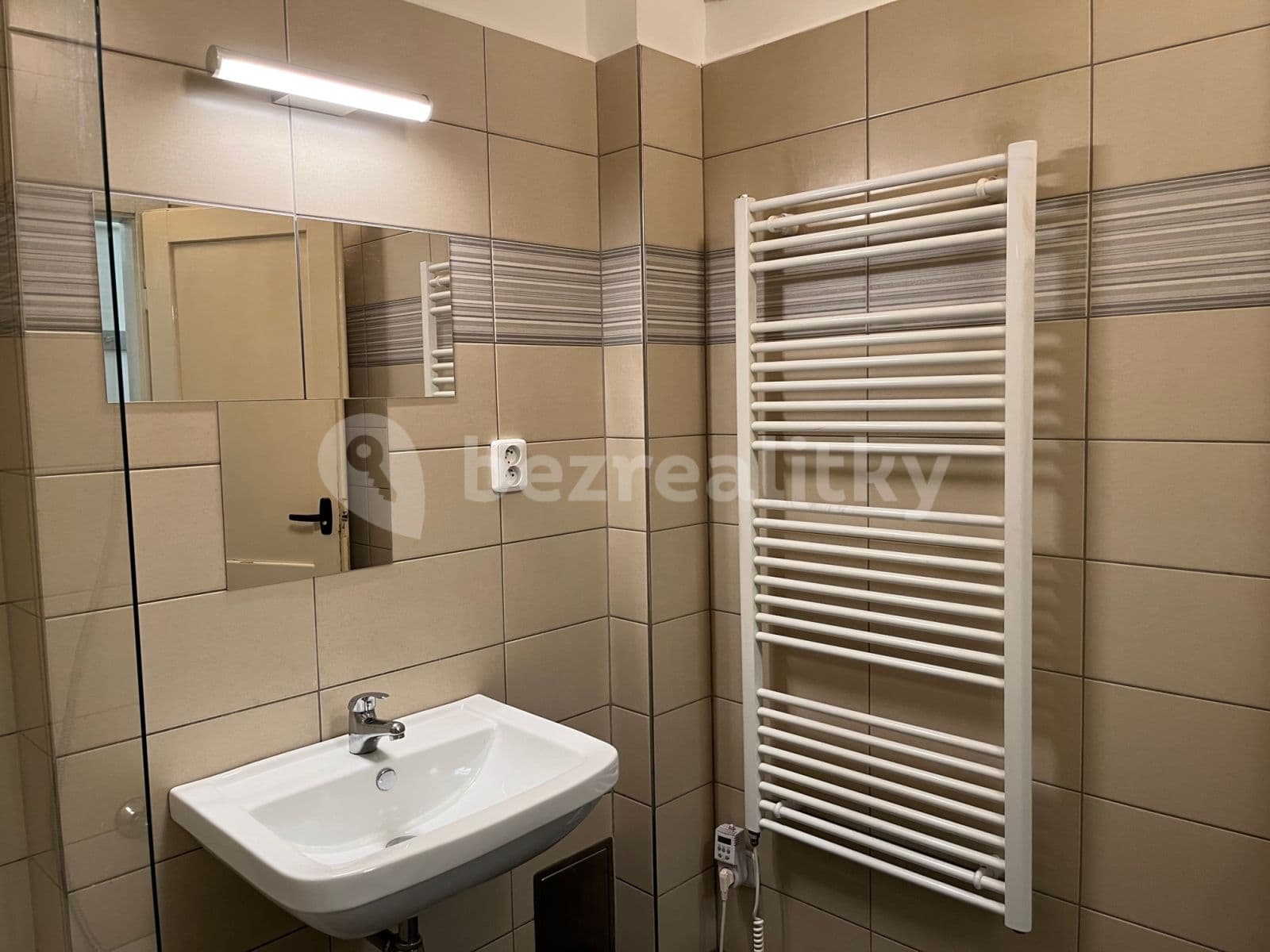 Prenájom bytu 2-izbový 55 m², Světická, Praha, Praha Prenájom bytu 2-izbový 55 m², Světická, Praha, Praha