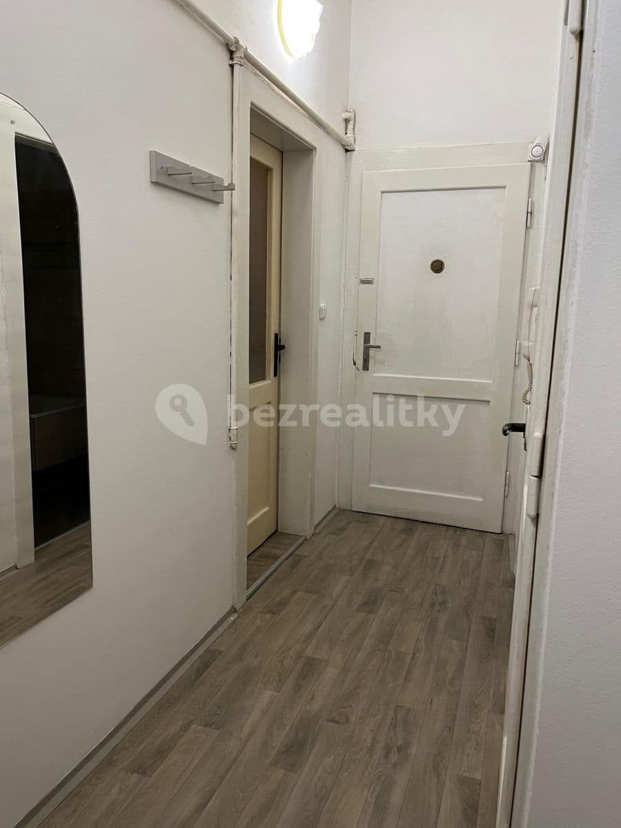 Prenájom bytu 2-izbový 55 m², Světická, Praha, Praha Prenájom bytu 2-izbový 55 m², Světická, Praha, Praha