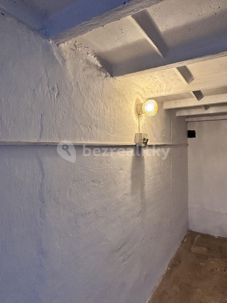 Prenájom garáže 19 m², J. Plachty, České Budějovice, Jihočeský kraj Prenájom garáže 19 m², J. Plachty, České Budějovice, Jihočeský kraj