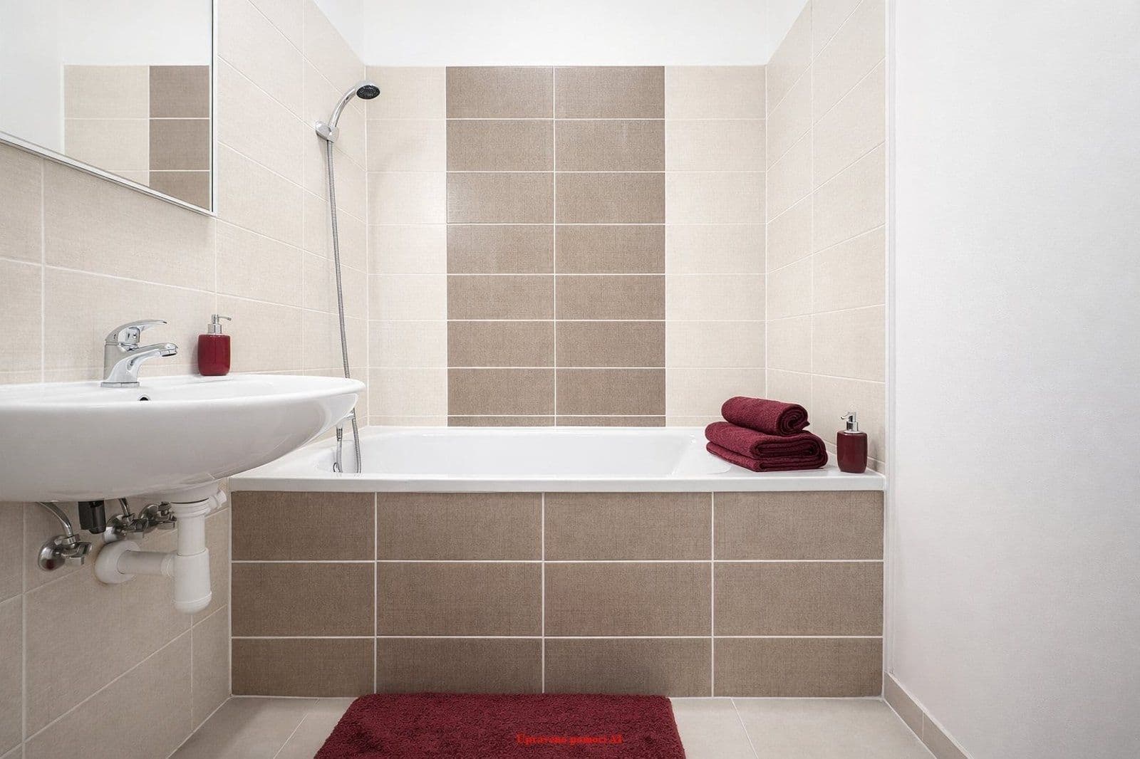 Prenájom bytu 4-izbový 73 m², Slovenská, Karviná, Moravskoslezský kraj Prenájom bytu 4-izbový 73 m², Slovenská, Karviná, Moravskoslezský kraj