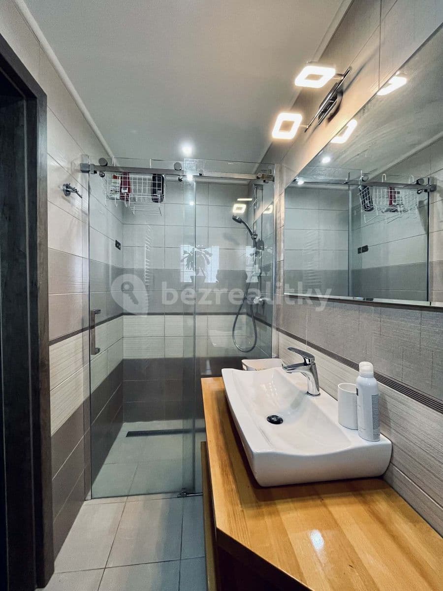 Prenájom rekreačného objektu, Měděnec, Ústecký kraj Prenájom rekreačného objektu, Měděnec, Ústecký kraj