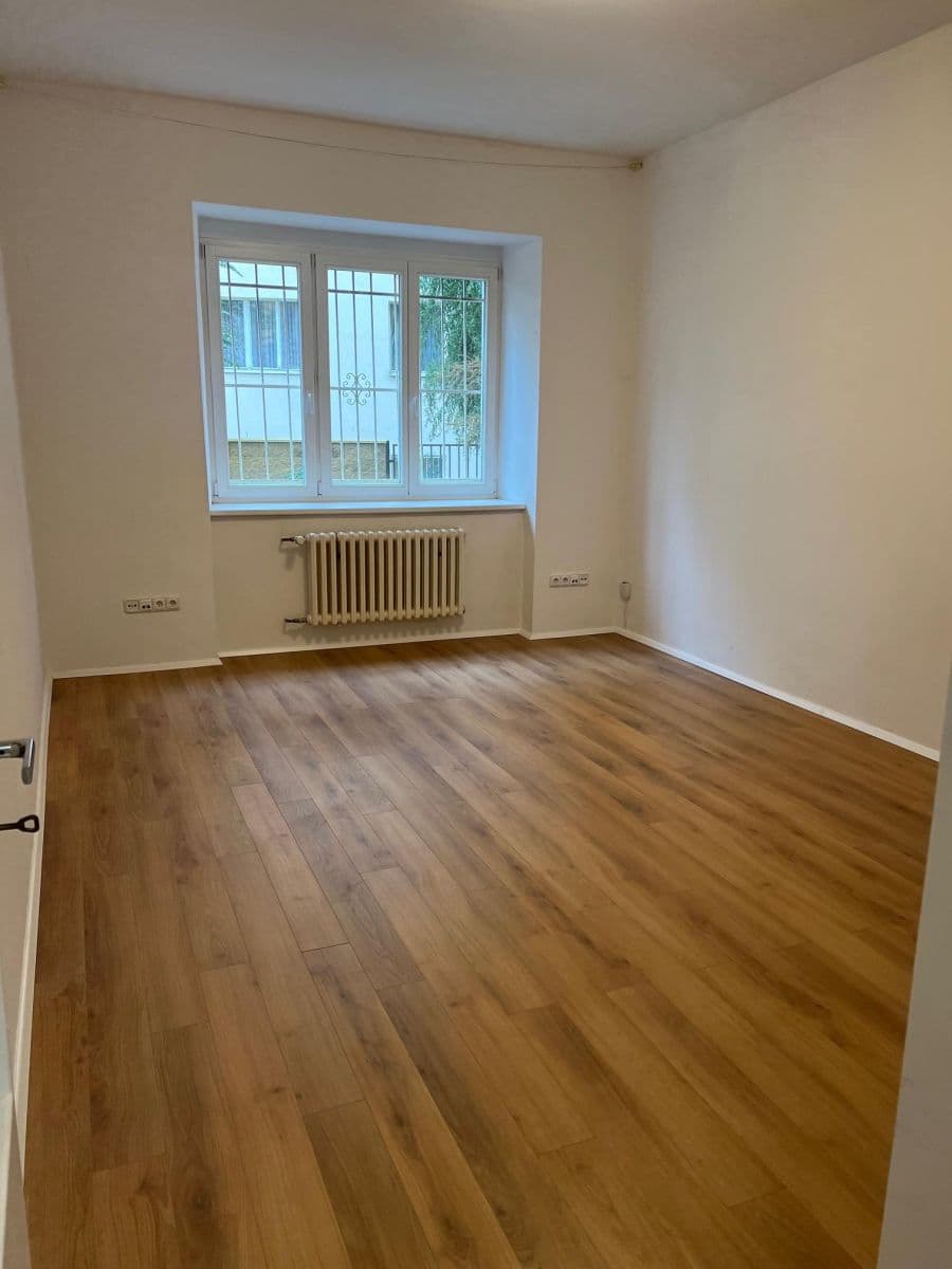 Prenájom bytu 2-izbový 46 m², Terronská, Praha, Praha Prenájom bytu 2-izbový 46 m², Terronská, Praha, Praha