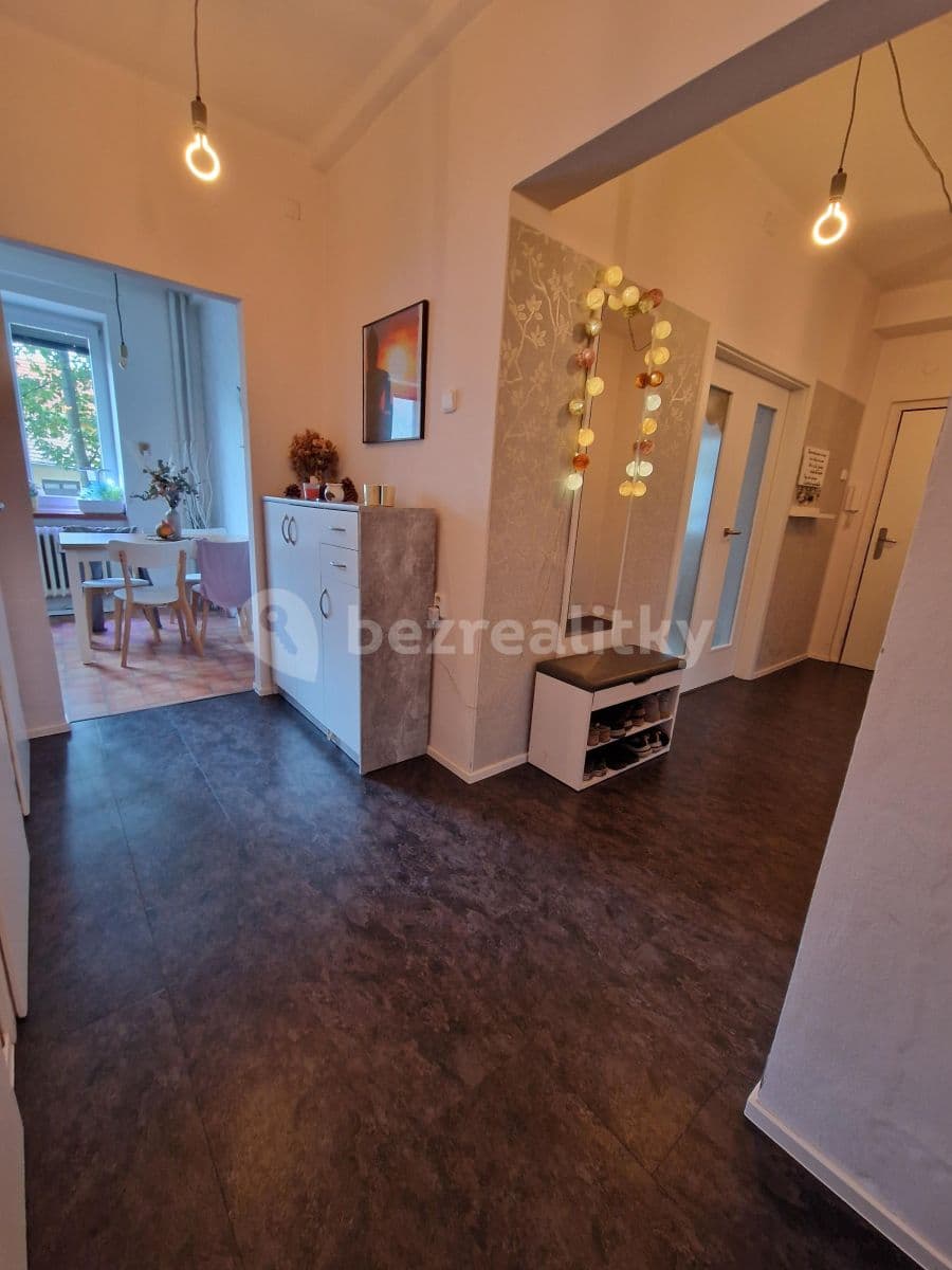 Prenájom bytu 3-izbový 73 m², Chlumčanského, Praha, Praha Prenájom bytu 3-izbový 73 m², Chlumčanského, Praha, Praha