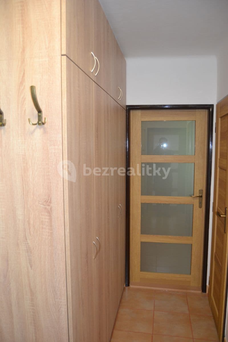 Prenájom bytu 3-izbový 56 m², Velká Hradební, Ústí nad Labem, Ústecký kraj Prenájom bytu 3-izbový 56 m², Velká Hradební, Ústí nad Labem, Ústecký kraj