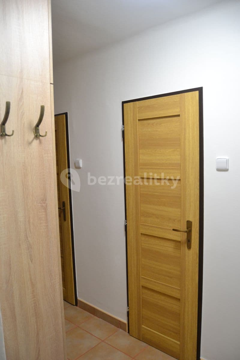 Prenájom bytu 3-izbový 56 m², Velká Hradební, Ústí nad Labem, Ústecký kraj Prenájom bytu 3-izbový 56 m², Velká Hradební, Ústí nad Labem, Ústecký kraj