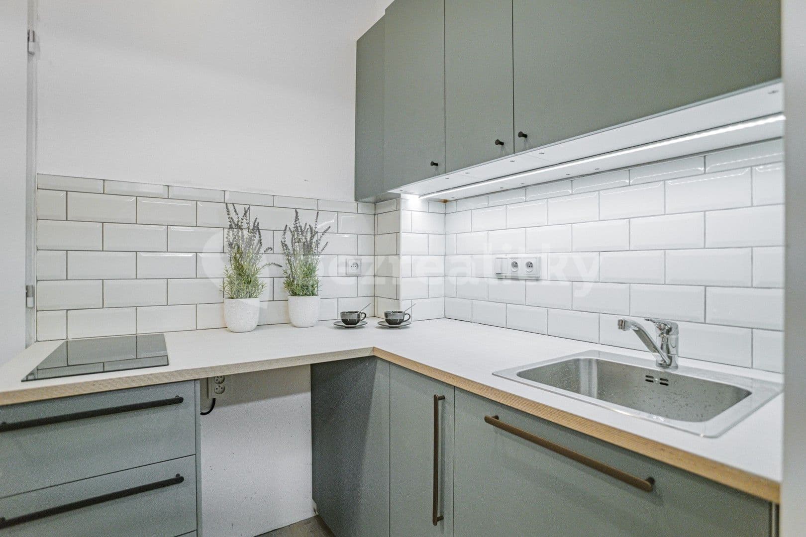 Prenájom bytu 1-izbový 20 m², Kováků, Praha, Praha Prenájom bytu 1-izbový 20 m², Kováků, Praha, Praha