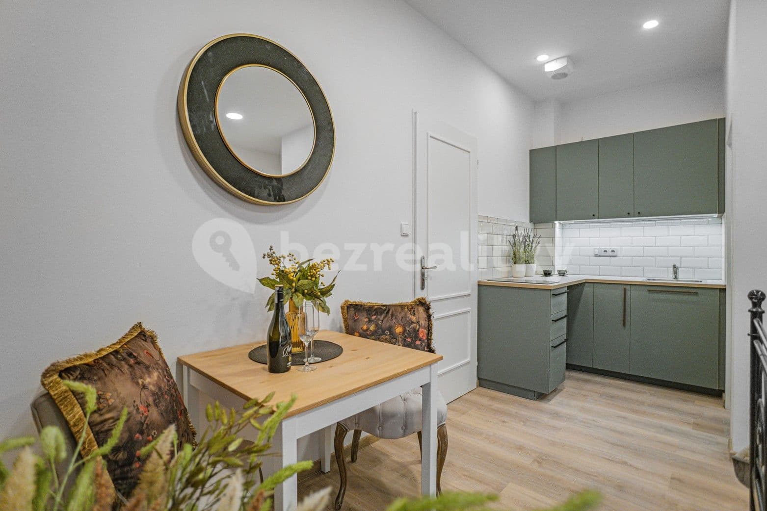 Prenájom bytu 1-izbový 20 m², Kováků, Praha, Praha Prenájom bytu 1-izbový 20 m², Kováků, Praha, Praha
