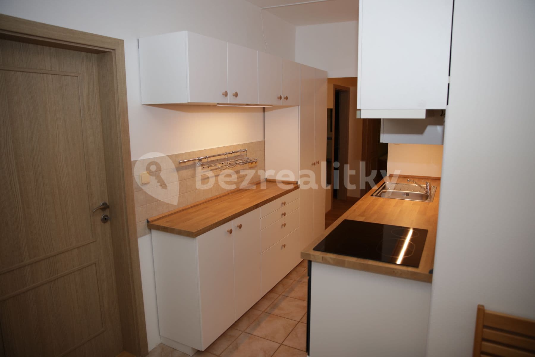 Prenájom bytu 3-izbový 78 m², Rabasova, Ústí nad Labem, Ústecký kraj Prenájom bytu 3-izbový 78 m², Rabasova, Ústí nad Labem, Ústecký kraj