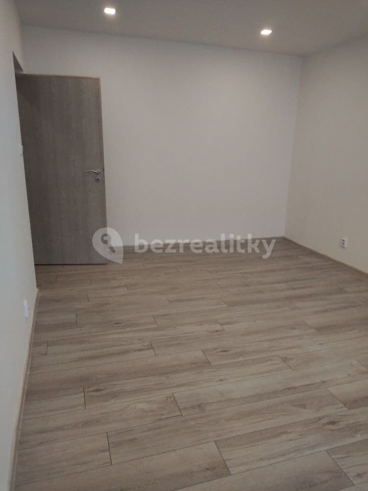 Prenájom bytu 2-izbový 54 m², Patrice Lumumby, Ostrava, Moravskoslezský kraj Prenájom bytu 2-izbový 54 m², Patrice Lumumby, Ostrava, Moravskoslezský kraj