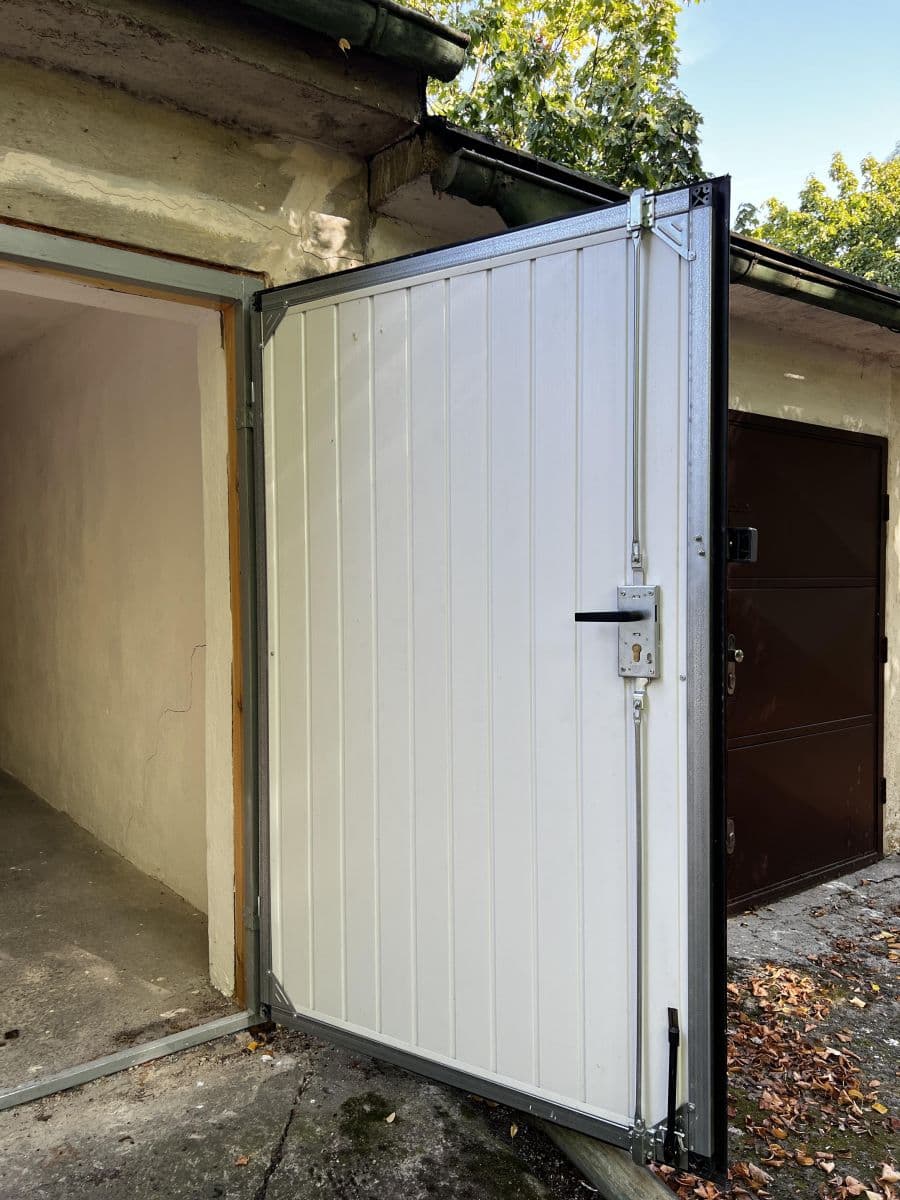 Prenájom garáže 18 m², Na Korábě, Praha, Praha Prenájom garáže 18 m², Na Korábě, Praha, Praha