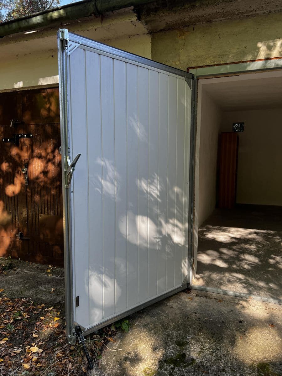 Prenájom garáže 18 m², Na Korábě, Praha, Praha Prenájom garáže 18 m², Na Korábě, Praha, Praha