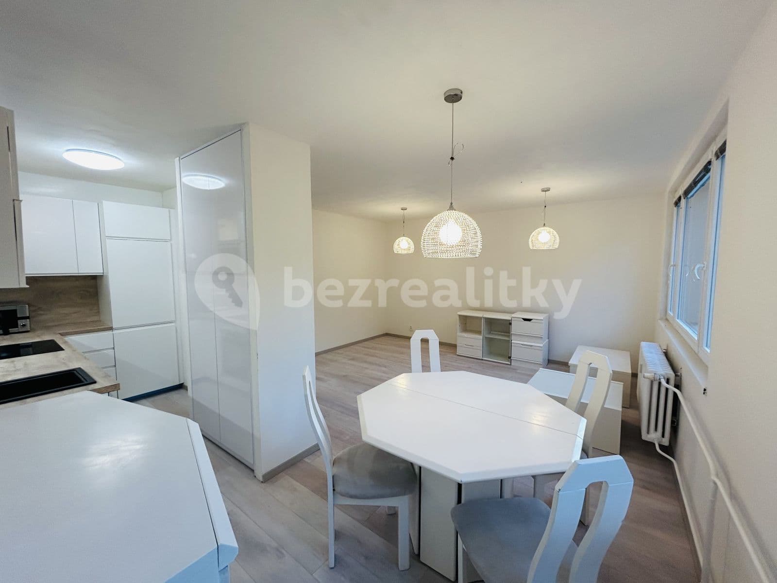 Prenájom bytu 3-izbový 68 m², Prosluněná, Praha, Praha Prenájom bytu 3-izbový 68 m², Prosluněná, Praha, Praha