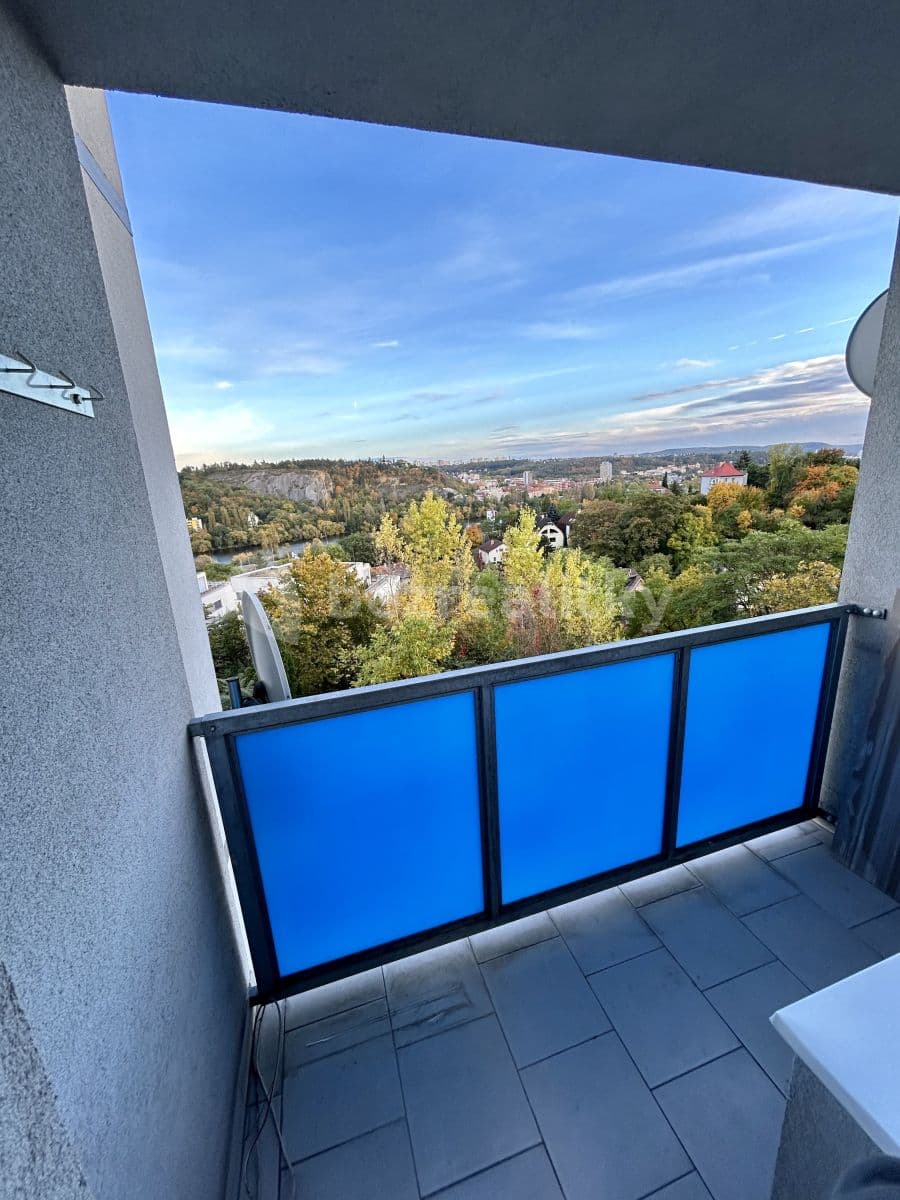Prenájom bytu 3-izbový 68 m², Prosluněná, Praha, Praha Prenájom bytu 3-izbový 68 m², Prosluněná, Praha, Praha