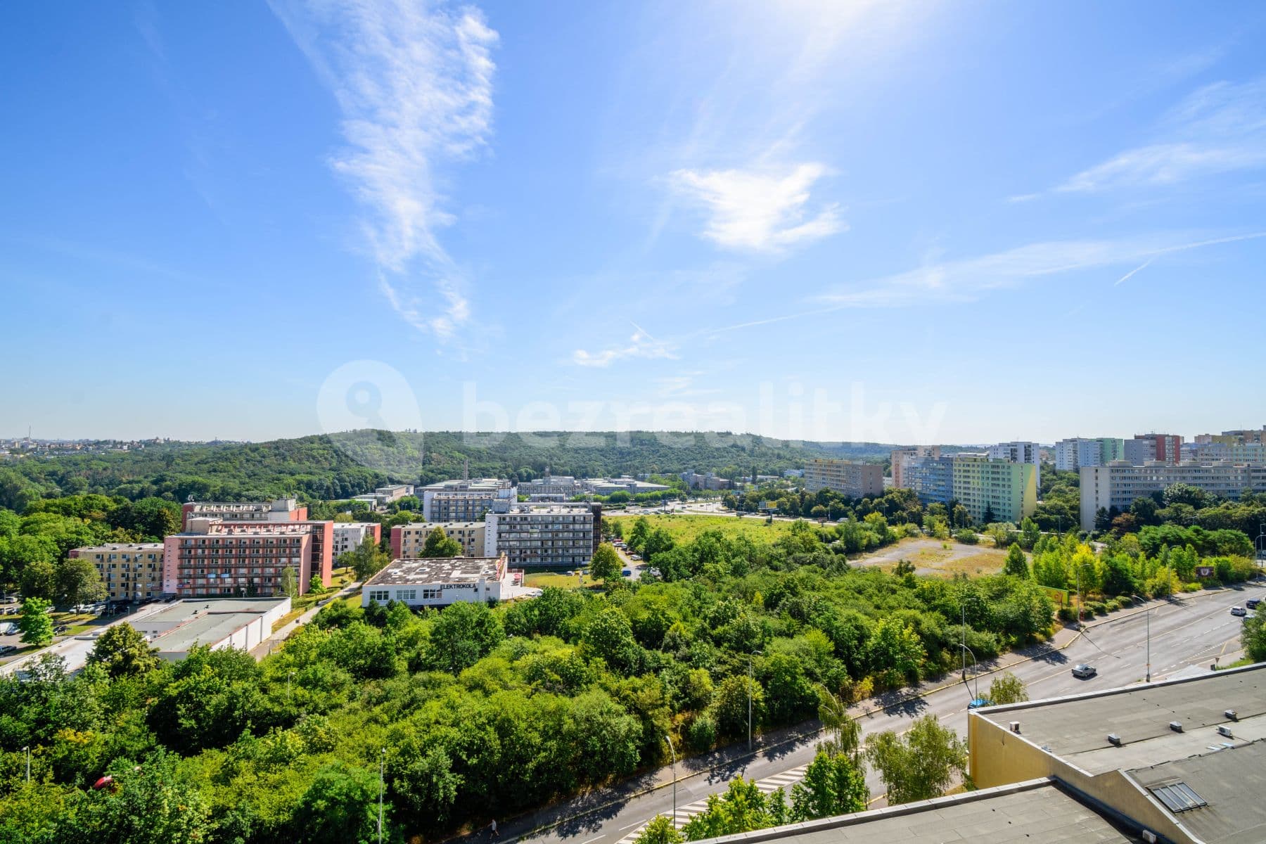 Prenájom bytu 2-izbový 40 m², Štúrova, Praha, Praha Prenájom bytu 2-izbový 40 m², Štúrova, Praha, Praha