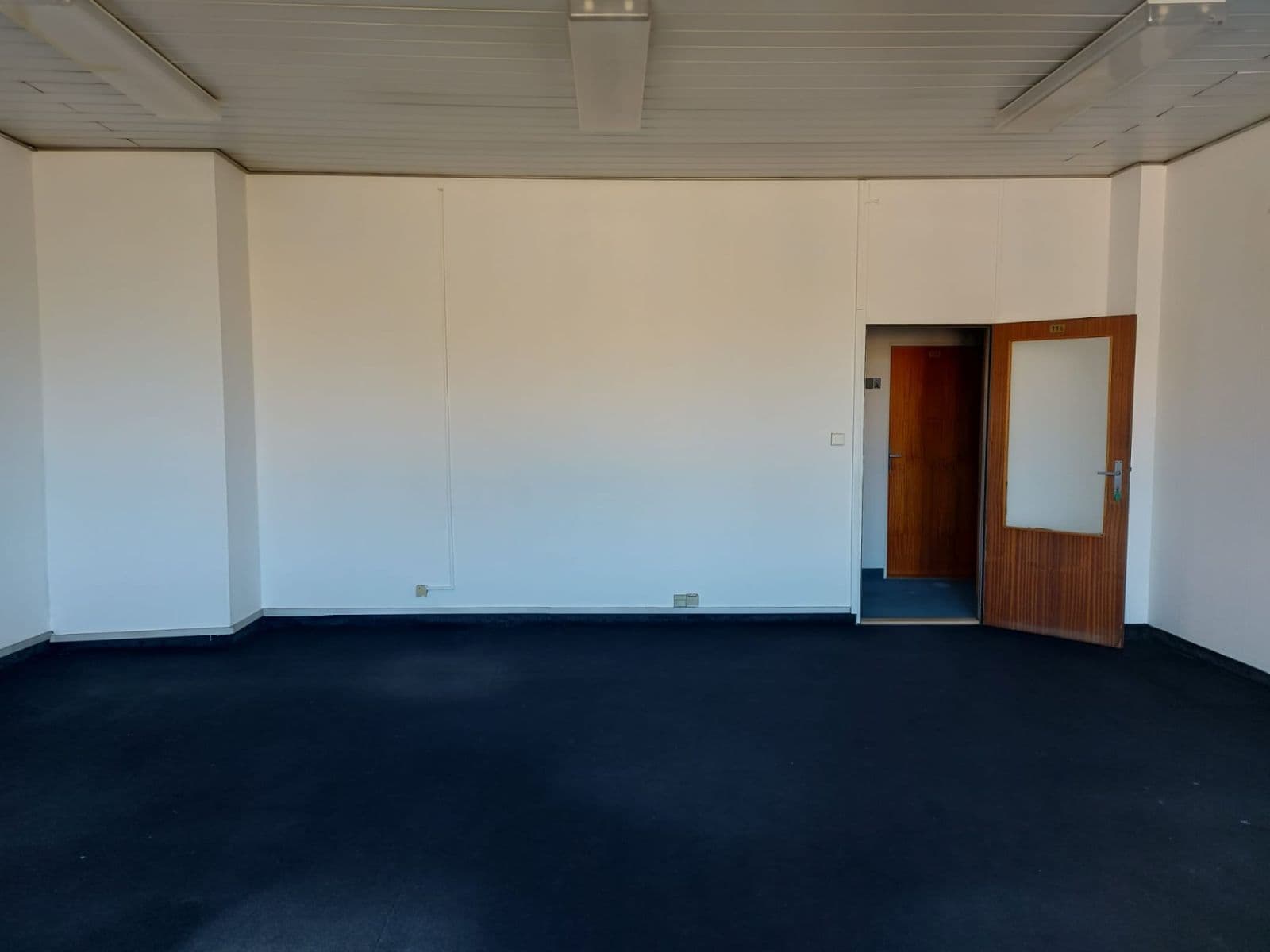 Prenájom kancelárie 20 m², Za Mototechnou, Praha, Praha Prenájom kancelárie 20 m², Za Mototechnou, Praha, Praha