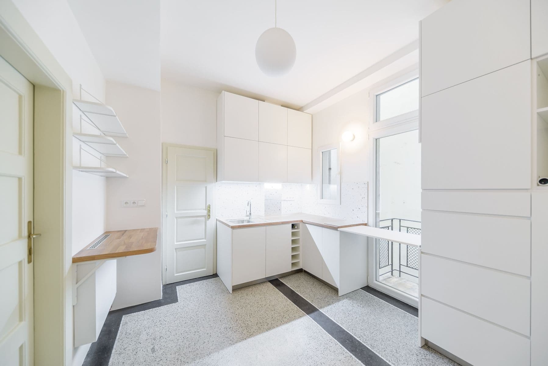 Prenájom bytu 2-izbový 58 m², Stupkova, Praha, Praha Prenájom bytu 2-izbový 58 m², Stupkova, Praha, Praha
