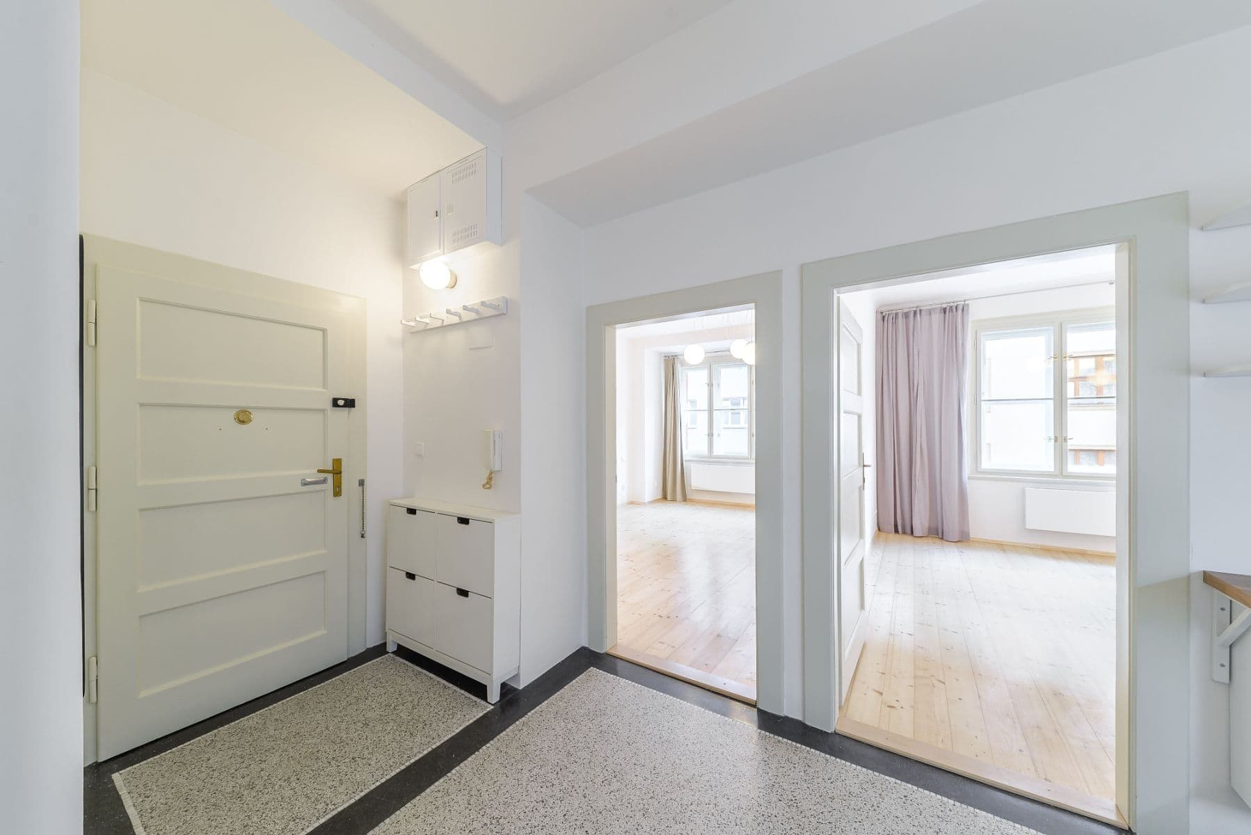 Prenájom bytu 2-izbový 58 m², Stupkova, Praha, Praha Prenájom bytu 2-izbový 58 m², Stupkova, Praha, Praha