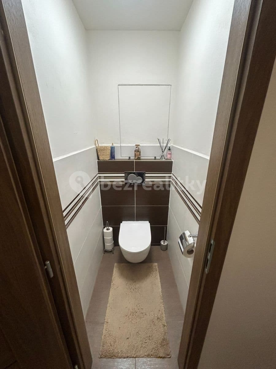 Prenájom bytu 3-izbový 69 m², Bítovská, Praha, Praha Prenájom bytu 3-izbový 69 m², Bítovská, Praha, Praha