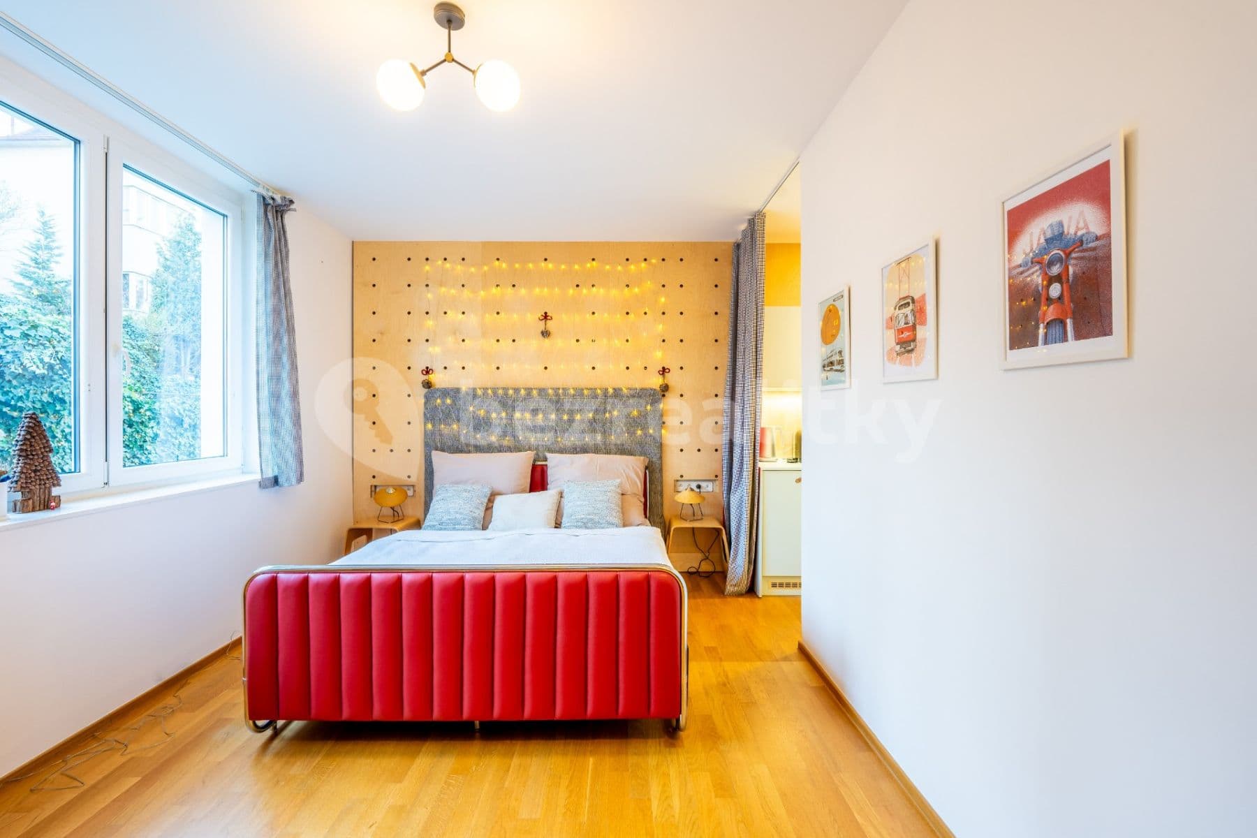 Prenájom bytu 1-izbový 24 m², Vápencová, Praha, Praha Prenájom bytu 1-izbový 24 m², Vápencová, Praha, Praha