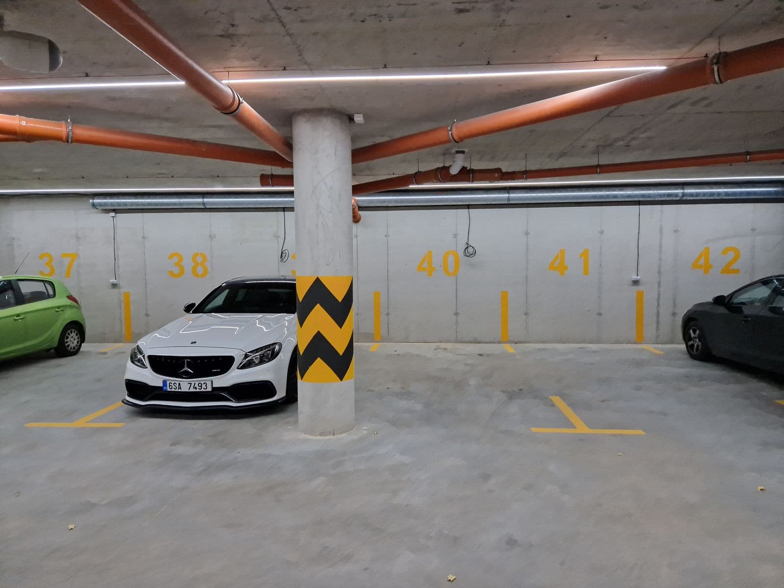 Prenájom garáže 12 m², K Barrandovu, Praha, Praha Prenájom garáže 12 m², K Barrandovu, Praha, Praha